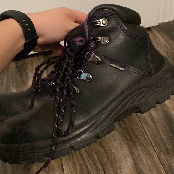 Avengers work boot Size 7.5 - Picture 6 of 9